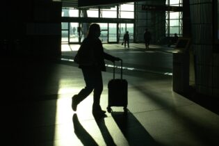 Bild für Після понад 60 років життя в США німкеня повернулася на батьківщину через Трампа