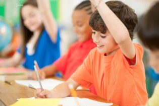 Bild für تحذيرات من إخفاق النظام التعليمي الألماني في دعم أطفال المهاجرين