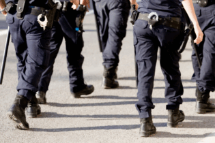 Bild für تحقیقات گسترده علیه ۱۷ افسر پلیس در فرانکفورت