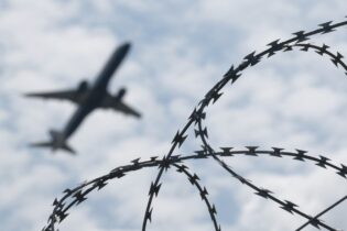 Bild für تصريحات رسمية: ما يُقال عن الترحيل إلى سوريا “فقاعات سياسية” بلا أساس قانوني