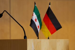 Bild für بين الترحيل والاندماج… العودة إلى سوريا يهدد مستقبل 250 ألف طالب سوري في ألمانيا