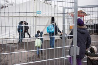 Bild für تعداد درخواست‌های اولیه پناهندگی به‌طور چشمگیری کاهش یافته است