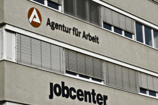 Bild für تغييرات مرتقبة في سياسة الدعم الاجتماعي بألمانيا وسط نقاش سياسي لإلغاء «إعانة المواطن»