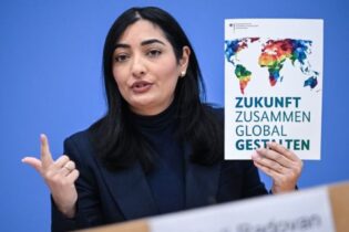 Bild für إعادة توجيه سياسة التنمية الألمانية تحت ضغط الأزمات