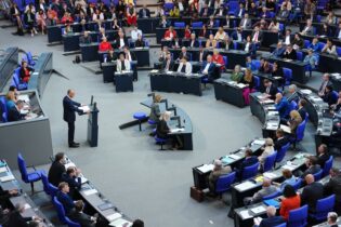 Bild für تصویب قوانین سخت‌گیرانه پناهندگی در پارلمان آلمان