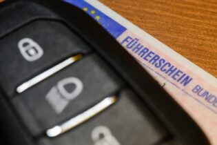 Bild für کاهش هزینه گواهینامه رانندگی؛ ثبت‌نام در آموزشگاه‌ها به‌شدت کاهش یافته است