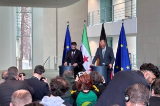 Bild für انتقادات واسعة طالت ميرتس بعد تصريحات مثيرة أثناء زيارة الشرع ألمانيا