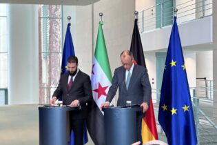 Bild für الشرع ينفي تصريحاً منسوباً إليه بشأن عودة 80% من السوريين ويؤكد طوعية العودة